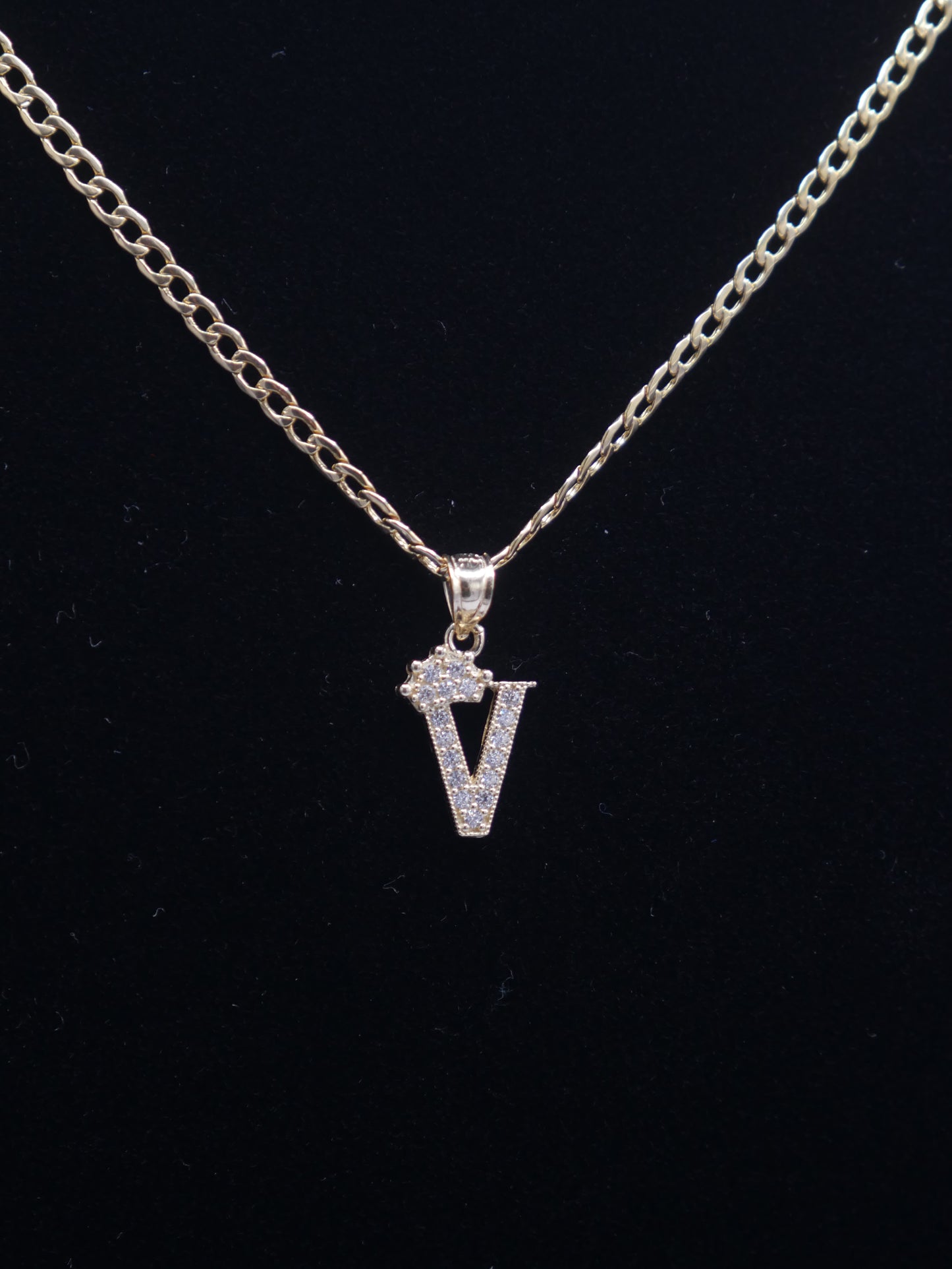 New 14K CZ Letter V And Cuban Chain I.J™
